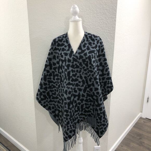 NWT Brooks Brothers Wool Cashmere Animal Print Ruana Wrap Shawl Fringe - Picture 7 of 9